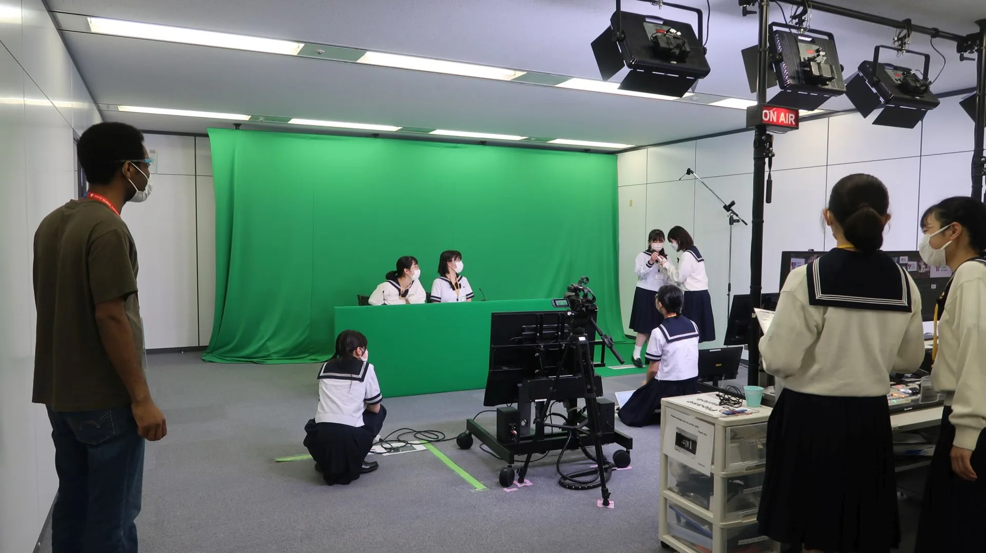 中学2年 Tokyo Global Gateway | 豊島岡女子学園 中学校・高等学校