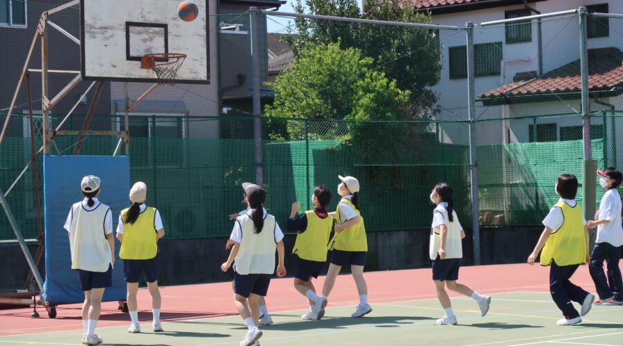 豊島岡女子学園　学校指定コート 2025年最新】豊島岡女子学園 コートの人気アイテム - メルカリ