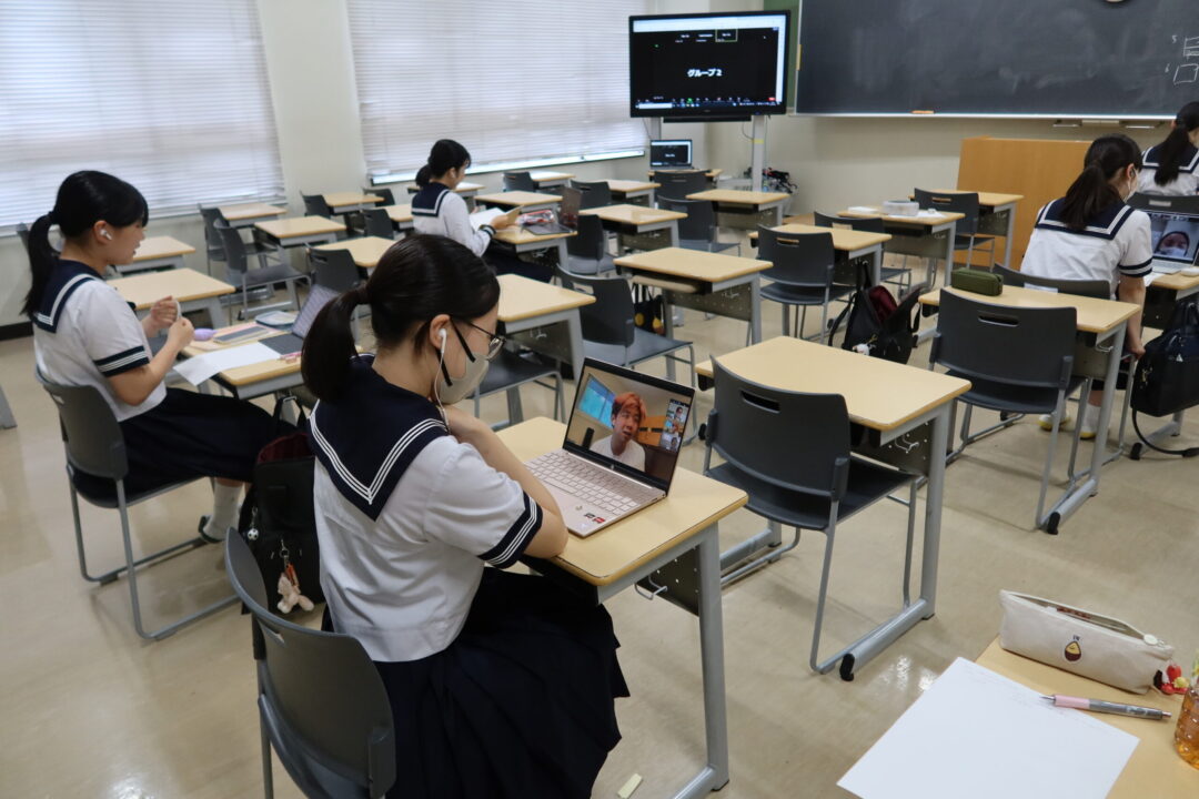 UBCの大学生との会話の様子