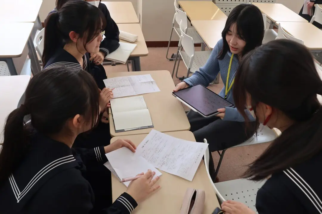 四谷大塚　学校別予習シリーズ 豊島岡女子学園中学校　全14回 学校別予習シリーズ 豊島岡女子対策国語・算数・社会