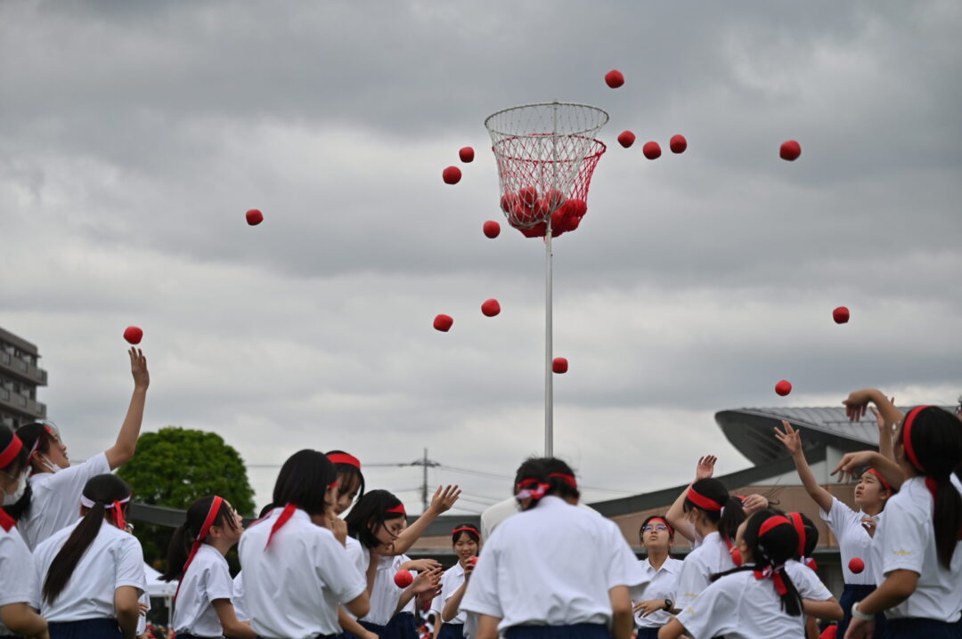 中1 ドキドキ玉入れ