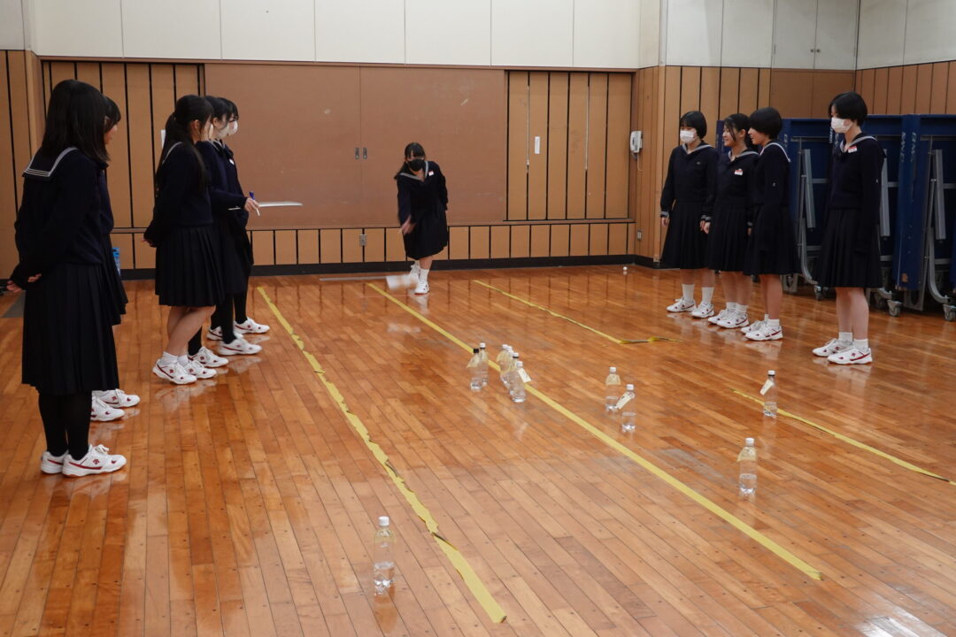 高２　世界のユニークなスポーツを英語で学びプレイしてみよう！(手作りモルック)