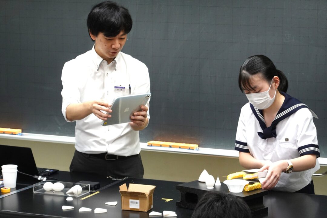 前に出て練習